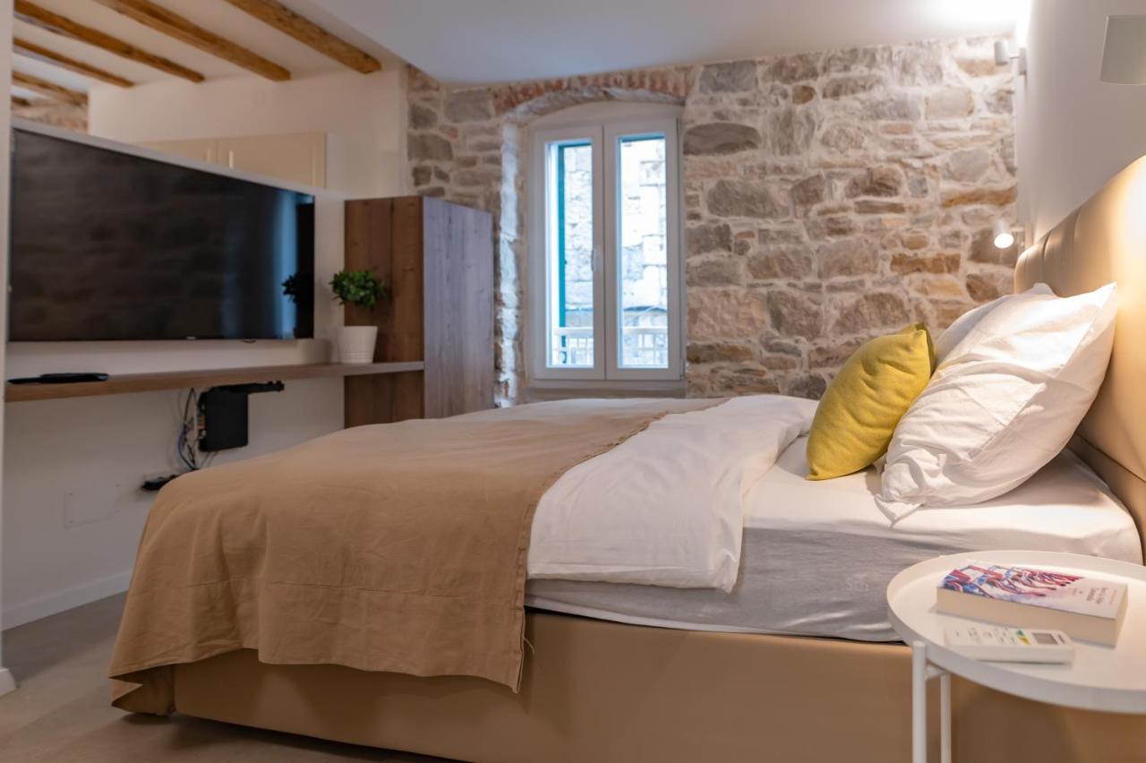 Vitelli Apartments And Rooms Split Exterior foto